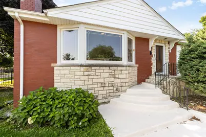 9400 S Calumet Avenue, Chicago, IL 60619 - Photo 2