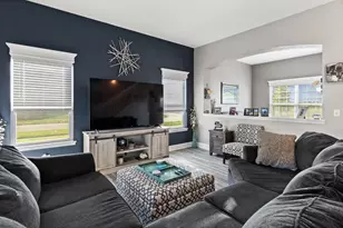 405 Shadow Wood Dr, Yorkville, IL 60560 - Photo 4