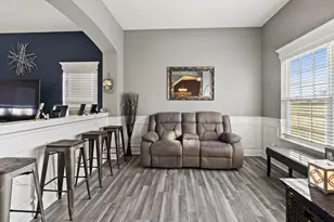 405 Shadow Wood Dr, Yorkville, IL 60560 - Photo 2