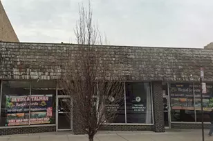 2707 W Devon Ave, Chicago, IL 60659 - Photo 1