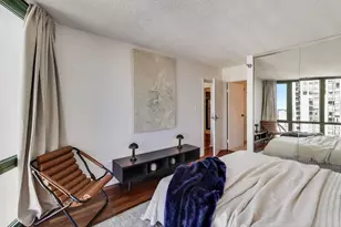 111 W Maple St, Chicago, IL 60610 - Photo 14