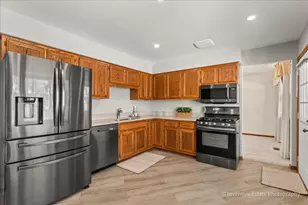 8209 Middlebury Ave, Woodridge, IL 60517 - Photo 14