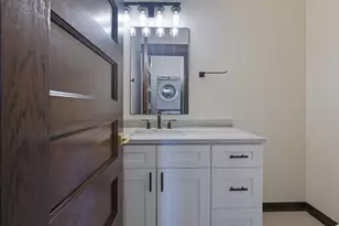 442 E 48th St, Chicago, IL 60615 - Photo 28