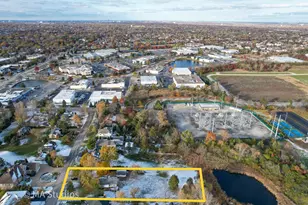 8S057 S Vine St, Burr Ridge, IL 60527 - Photo 32