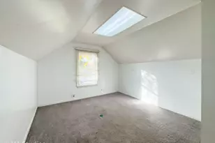 8S057 S Vine St, Burr Ridge, IL 60527 - Photo 20