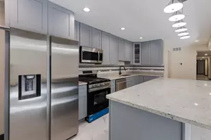 442 E 48th St, Chicago, IL 60615 - Photo 14