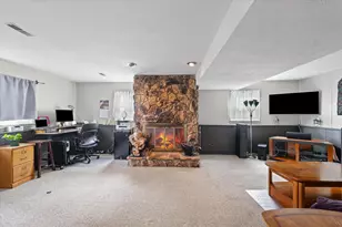 1206 N Hershey Rd, Bloomington, IL 61704 - Photo 22