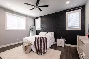 3914 S King Dr, Chicago, IL 60653 - Photo 10