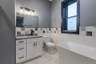 444 E 48th St, Chicago, IL 60615 - Photo 24