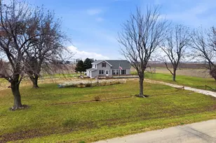 901 Hermann Rd, Lee, IL 60530 - Photo 28