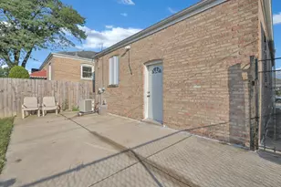 3631 W 69th St, Chicago, IL 60629 - Photo 34