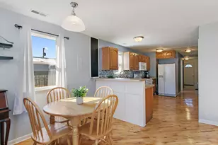 1155 S 5th St, Dekalb, IL 60115 - Photo 8