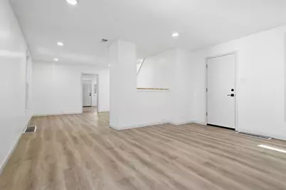 1006 S East Street, Bloomington, IL 61701 - Photo 8