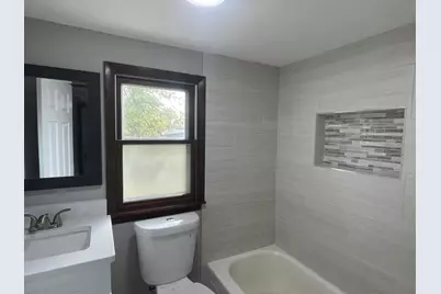 321 Janet Avenue, Darien, IL 60561 - Photo 10