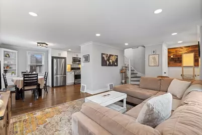 5542 N Osceola Avenue, Chicago, IL 60656 - Photo 4