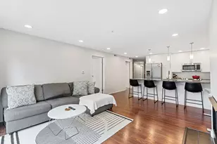 1800 Dewes St, Glenview, IL 60025 - Photo 4