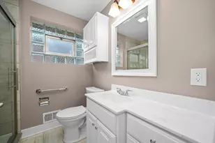 5428 S Laramie Ave, Chicago, IL 60638 - Photo 8