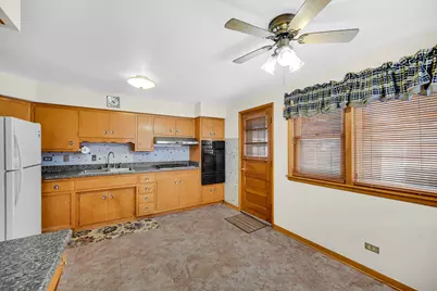 18537 Palmer Avenue, Homewood, IL 60430 - Photo 10