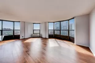 901 S Plymouth Ct, Chicago, IL 60605 - Photo 2