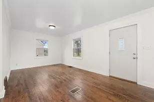 2512 Salem Blvd, Zion, IL 60099 - Photo 2