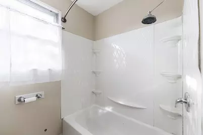 934 E Garden Street, Dekalb, IL 60115 - Photo 26