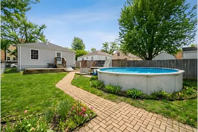 673 Haish Boulevard, Dekalb, IL 60115 - Photo 4