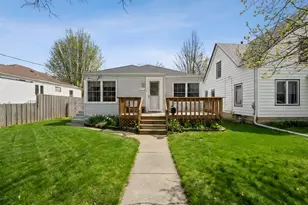 673 Haish Blvd, Dekalb, IL 60115 - Photo 2