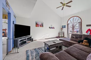 707 Country View Dr, Philo, IL 61864 - Photo 6