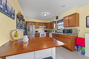 707 Country View Dr, Philo, IL 61864 - Photo 12