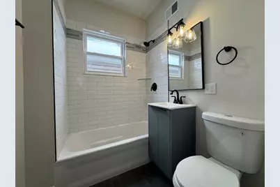 8626 S Burnham Avenue, Chicago, IL 60617 - Photo 12