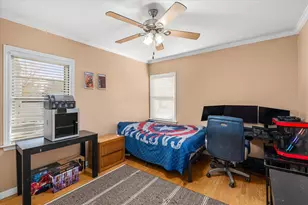 1060 Catherine St, Joliet, IL 60435 - Photo 10