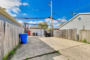 1940 N Ridgeway Ave, Chicago, IL 60647 - Photo 22