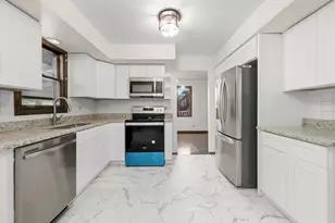 17731 Larkspur Ln, Homewood, IL 60430 - Photo 10