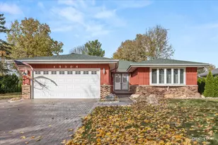 15304 S Indian Boundary Line Rd, Plainfield, IL 60544 - Photo 2