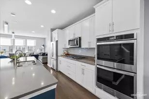 3570 Sawgrass Dr, Woodridge, IL 60517 - Photo 12