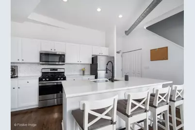 1645 W School Street #418, Chicago, IL 60657 - Photo 10