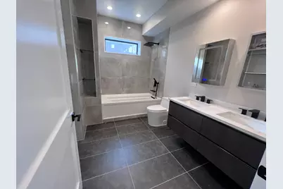 1039 W Belmont Avenue #4, Chicago, IL 60657 - Photo 12