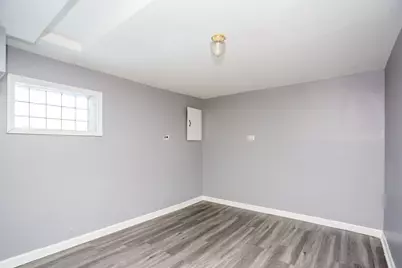 9111 S Kingston Avenue, Chicago, IL 60617 - Photo 20