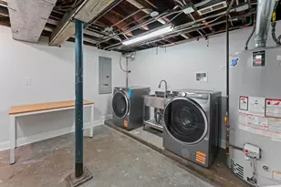 2135 W Leland Ave, Chicago, IL 60625 - Photo 22