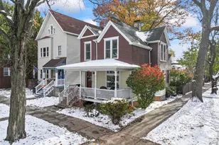 2135 W Leland Ave, Chicago, IL 60625 - Photo 1