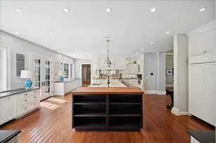 24 Bridlewood Rd, Northbrook, IL 60062 - Photo 10