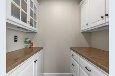 5210 Hammer Place, Decatur, IL 62521 - Photo 16