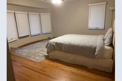 2220 Eastview Drive, Des Plaines, IL 60018 - Photo 12