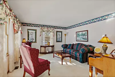 716 Surrey Lane, Sleepy Hollow, IL 60118 - Photo 14