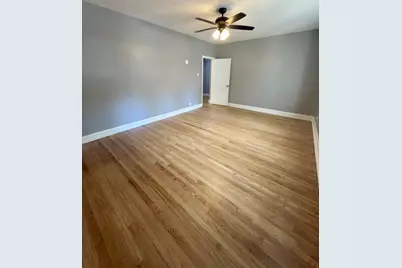 6215 N Washtenaw Avenue, Chicago, IL 60659 - Photo 2