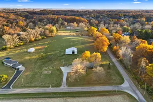 15945 Gresham Rd, Mackinaw, IL 61755 - Photo 46