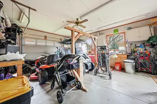 619 Joanne Ln, Dekalb, IL 60115 - Photo 34