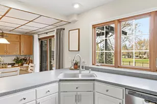 619 Joanne Ln, Dekalb, IL 60115 - Photo 12