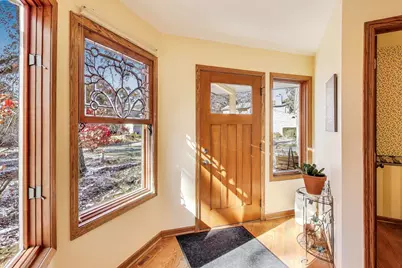 42W231 Retreat Court, Saint Charles, IL 60175 - Photo 4