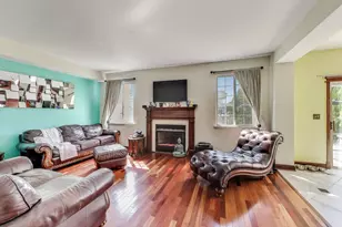 345 W Asbury Dr, Round Lake, IL 60073 - Photo 2